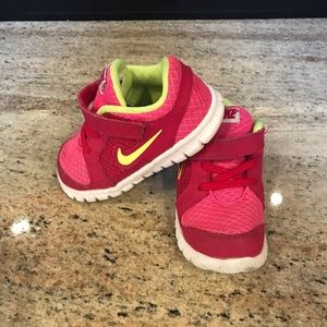 Nike shoes size 8c